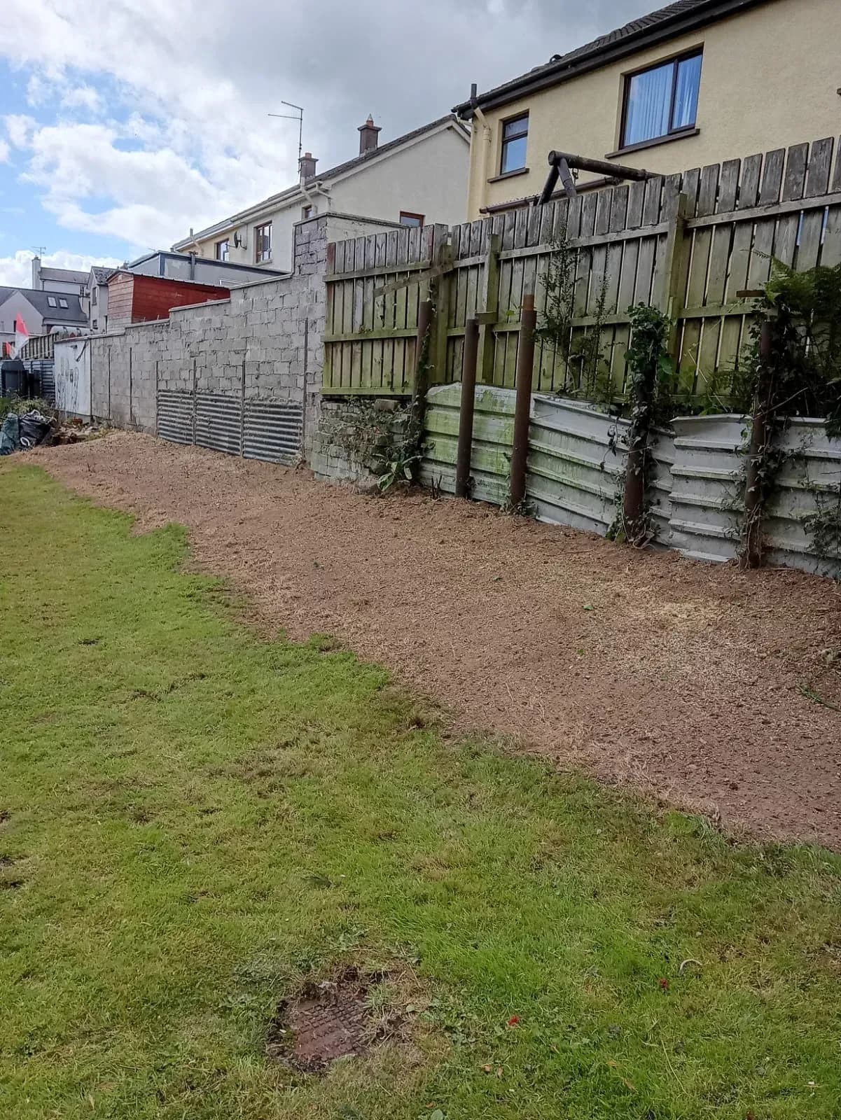 Boundary strip ground out, levelled and left tidy after stump grinding and clearance